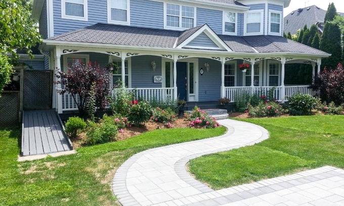 Historic Old Town Bed & Breakfast | Relax at Blue Skies Bed & Breakfast - 5-Star Guest Favorite