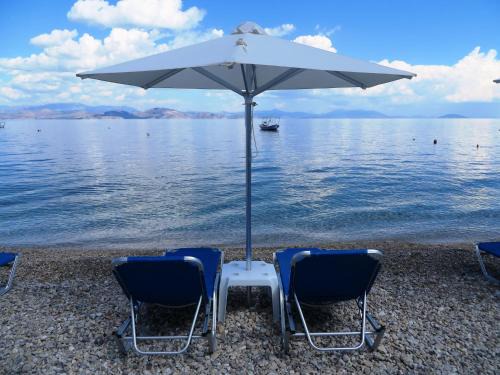 Kefalari Apartment | Oceanfront Blue Sky Apartments with Private Beach Access