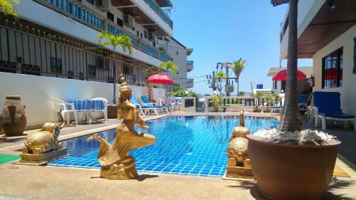 Nanai Road Hotel | Oceanfront Bliss at Blue Sky Residence with Pool Access