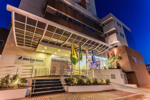Bauru Hotel | Elegant Blue Tree Towers Bauru: Pet-Friendly & Pool Access