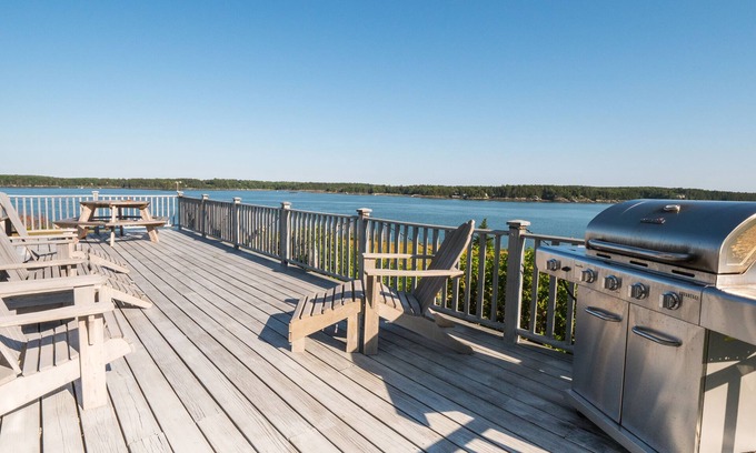Cushing House | Experience Blue View: Oceanfront Retreat with Pool & Kitchen