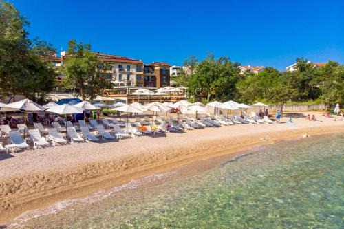 Zidarici Hotel | Relaxing Blue Waves Resort with Oceanfront Private Beach