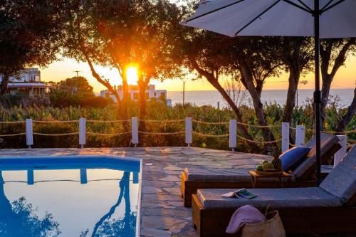 Kissonerga Villa | Blue Waves Villa: Family-Friendly Oceanfront Escape