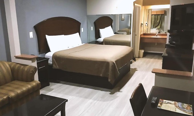 Greater Greenspoint Hotel | Budget-Friendly Blue Way Inn & Suites with Family Amenities