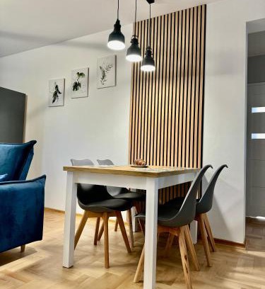 Pradnik Bialy Apartment | Blue Zone Apartment with FREE Parking, Balcony and Garden