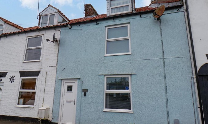 Flamborough House | Pet-Friendly Bluebell Cottage with a Perfect 10/10 Rating