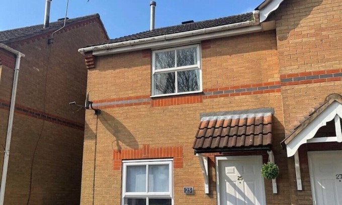 Scunthorpe House | Discover Family-Friendly Comfort at Bluebell House