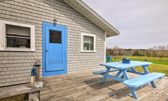 Waldoboro House | Idyllic Blueberry Cottage on Scenic Back River Cove