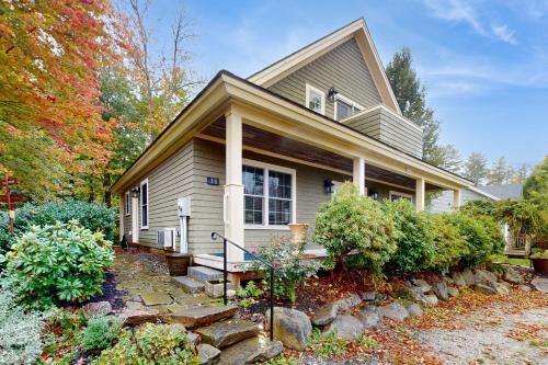 Edgecomb Apartment | Bluebird Haven - Lower