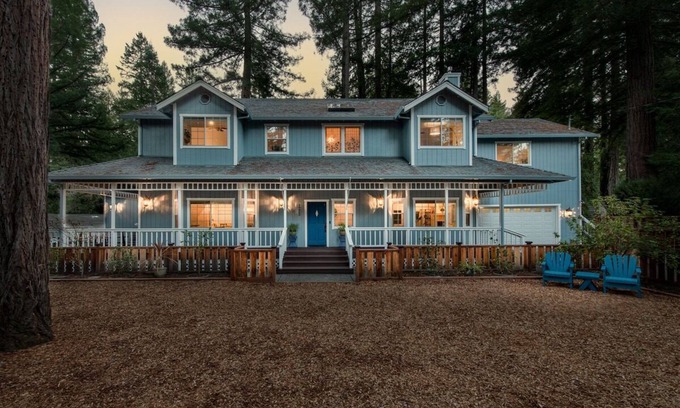 Northwood House | Experience The Bluebird's Burrow: Hot Tub, Game Room & More