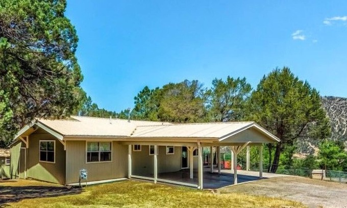 Ruidoso Downs Cabin | Relax at Bluebird View: Cozy 2BR with Hot Tub & Views