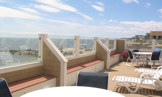 Dennis Port Hotel | Relaxing Retreat at Bluegreen Vacations The Breakers Resort