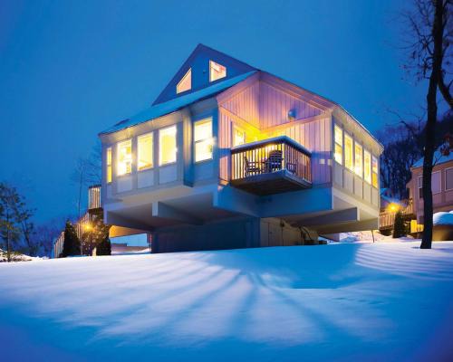 Lake Delton Cabin | Discover Bluegreen Vacations Christmas Mountain Village Resort