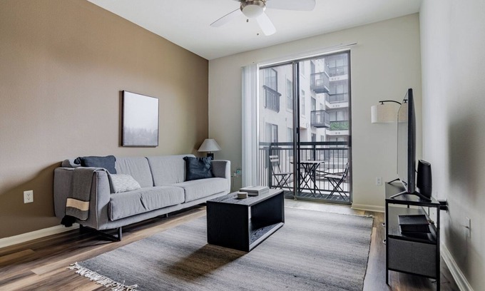 North Burnet Apartment | Blueground | Domain, pool & gym, nr stadium