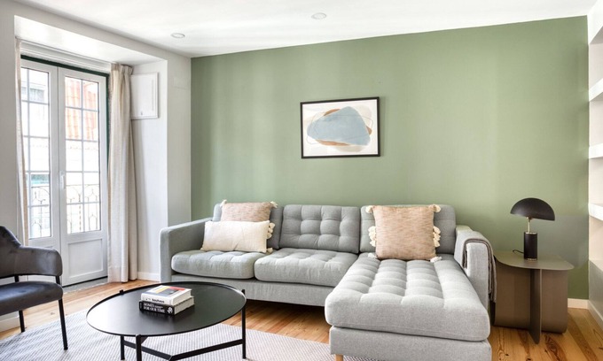 Santa Isabel Apartment | Blueground Estrela: Family-Friendly Stay with Kitchen Access