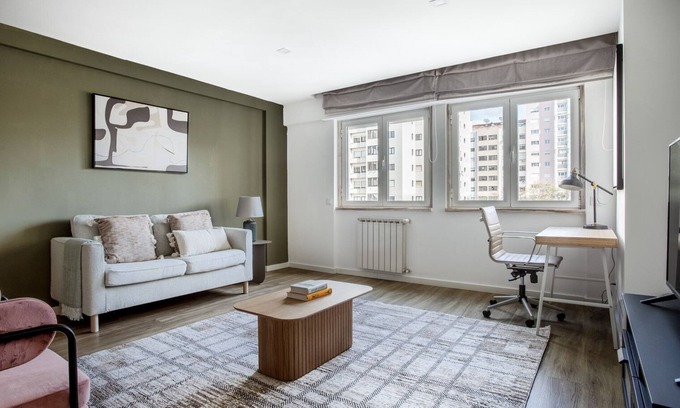 Sao Domingos de Benfica Apartment | Discover Blueground in Laranjeiras: Fully Furnished Comfort