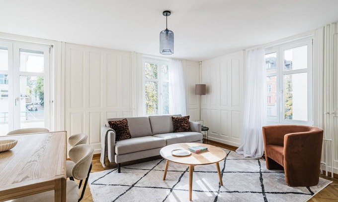 Oberstrass Apartment | Blueground | Oberstrass, rooftop, full kitchen