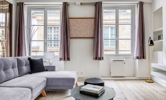 Sorbonne Apartment | Blueground | Odéon, nr Notre-Dame & Seine