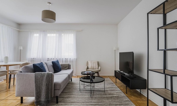 Unterstrass Apartment | Blueground | Unterstrass, w/d, near groceries