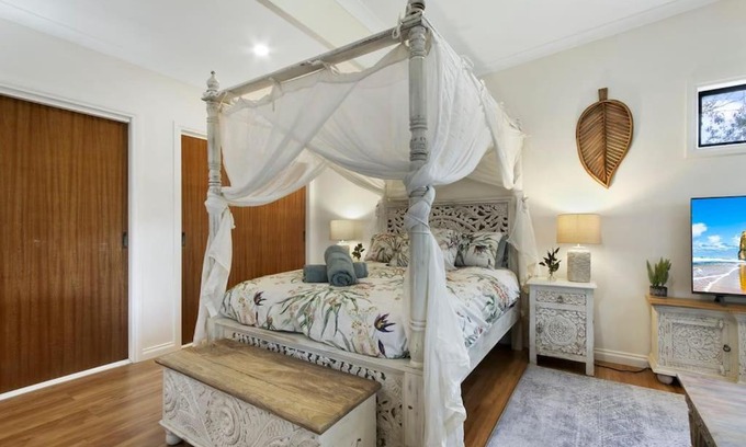 Metung House | Bluelake Cottage Metung: Pet-Friendly Retreat with High Ratings