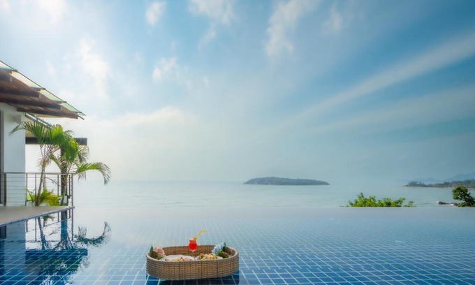 Choeng Mon Hotel | Tranquil Bluemango Pool Villa: Oceanfront Retreat Awaits