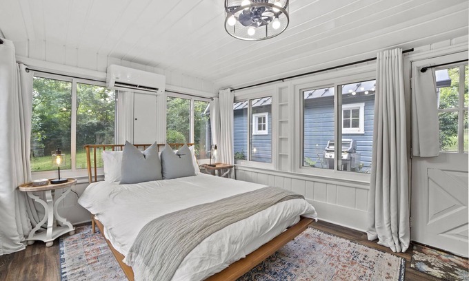 Bluemont Cottage | Unwind at Bluemont Escape: Hot Tub & Trails Nearby