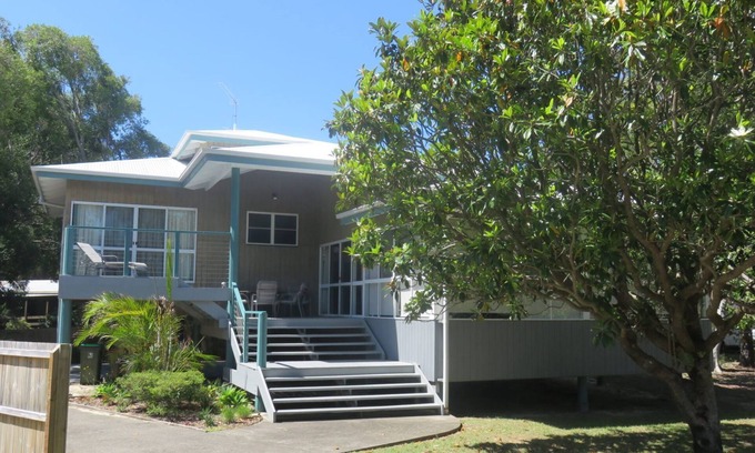 Arakoon House | Experience Bluepoles Beach House with Oceanfront Views