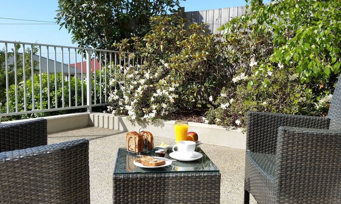 Dunedin City Centre Hotel | Top-Rated Stay at Bluestone On George with Family Amenities