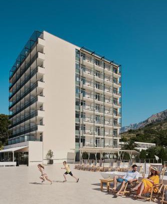 Tucepi Hotel | Bluesun Hotel Neptun: All-Inclusive Oceanfront Escape