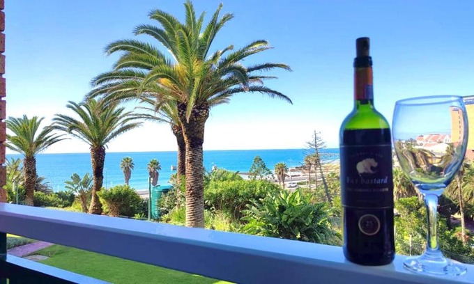 Summerstrand Apartment | Oceanfront Retreat at Blueviews Deluxe, Rated 9/10