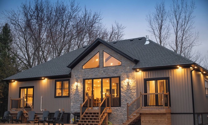 Bluewater Cottage | Bluewater Bungalow - Custom Cottage nestled between Grand Bend & Bayfield