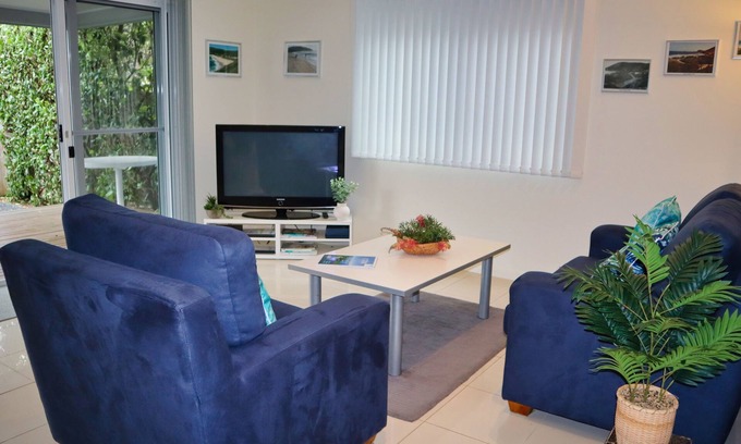 Blueys Beach Apartment | Relaxing Blueys Apartment Steps from Beach with Pool Access