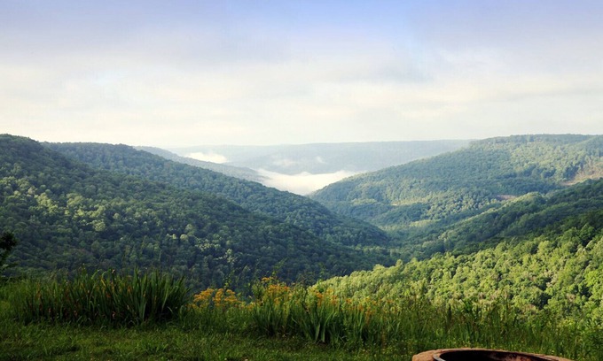 Monteagle House | Bluff House: Private Retreat with Pool & Spectacular Views