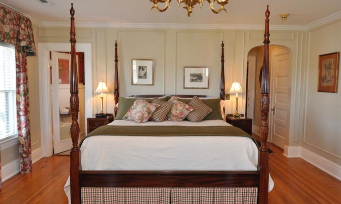Downtown Chattanooga Bed & Breakfast | Bluff View Inn: Guest Rated 8.9 with Family-Friendly Amenities