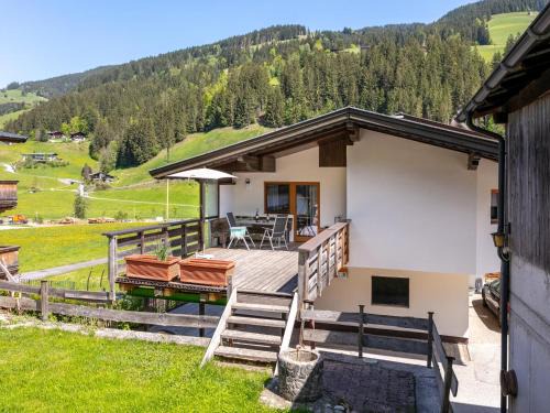 Kelchsau Apartment | Blumenwiese: Family-Friendly Retreat with Exceptional Ratings