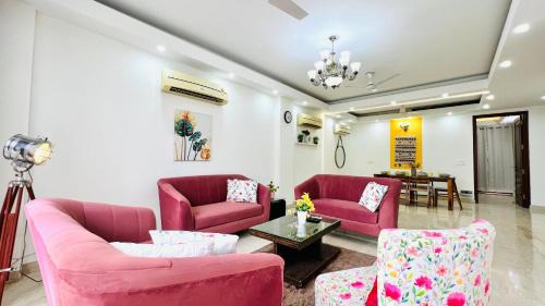 Green Park Apartment | Comfortable 3BHK BluO with Terrace Garden in Safdarjung