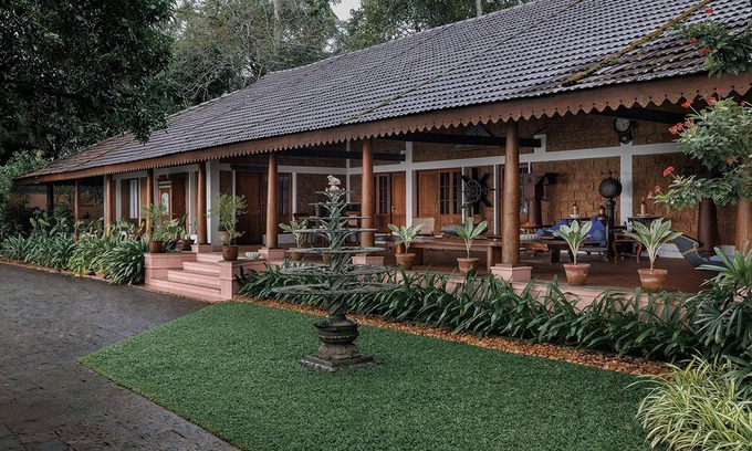 Muhamma House | Discover BluSalzz Villa with Pool & Lake Views in Alleppey