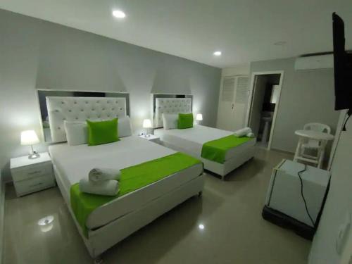Marbella Cabin | Cozy Room in Lodge - Near the Sea with Pool & WIFI