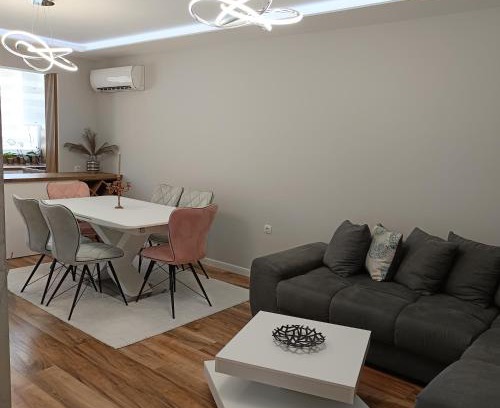 G.K. Bratya Miladinovi Apartment | Family-Friendly BM Apartment for Your Next Getaway