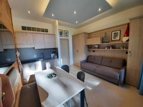Madonna di Campiglio Apartment | Pet-Friendly Appartamento SPINALE 1 in Central Campiglio