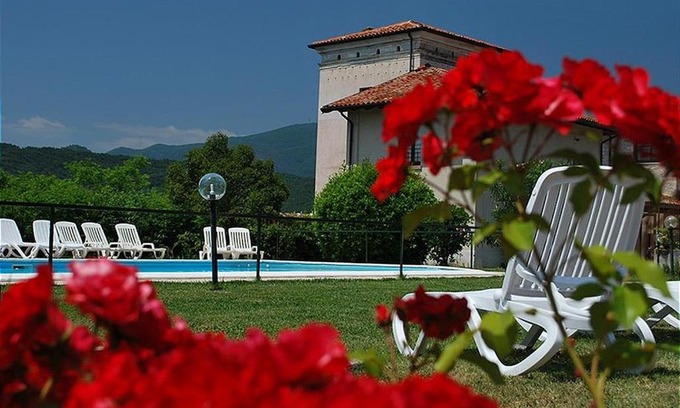 Cunettone-villa Apartment | Scenic BN-Il Colombaro Tipo A: Ocean View & Family Friendly