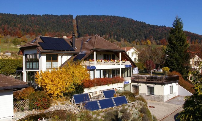 Travers Bed & Breakfast | Pet-Friendly BnB Villa Moncalme with Excellent Amenities