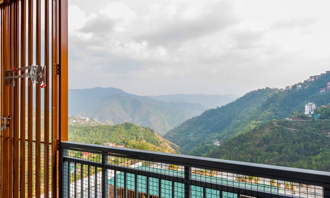 Shimla Apartment | Relaxing Getaway at BnBBuddy Case Vacanze, Shimla