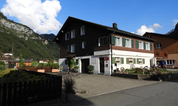 Saint Georgen Ot Brigach Bed & Breakfast | Oceanfront Escape at Bnbetschart - Rated 9.3 by Guests