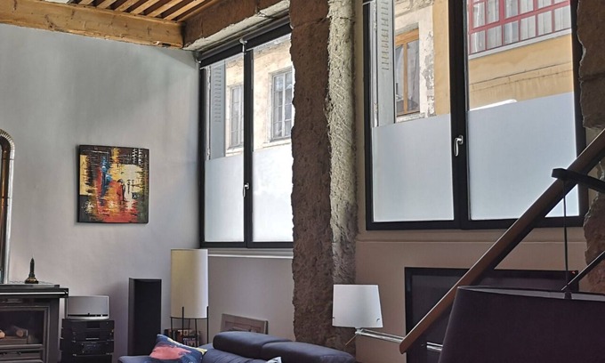 6th Arrondissement Apartment | Explore Bnbgônes - Le Loft Bodin in Croix Rousse