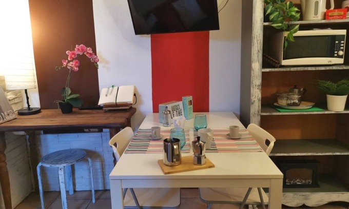Olgiate Olona Apartment | Cozy Bnbook-Appartamento Bilocale Il Geco with Spa & Breakfast