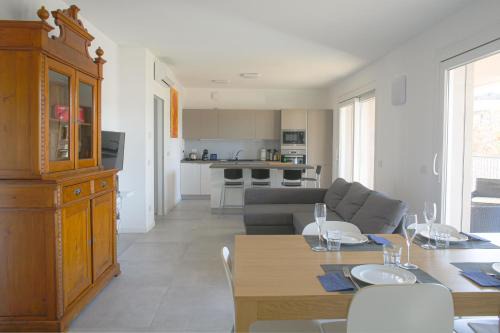 Ghisolfa Apartment | Bright and Inviting BnButler Apartment with Terrace