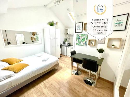 Moliere - Edgard Quinet Apartment | Discover Cuvier: Your Ideal Budget-Friendly Getaway