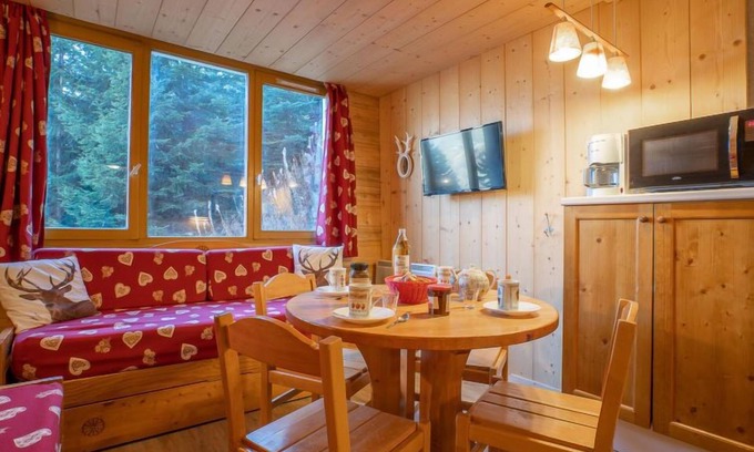 Reberty Apartment | Pet-Friendly Boëdette 109 A with Lake View & Spa Access