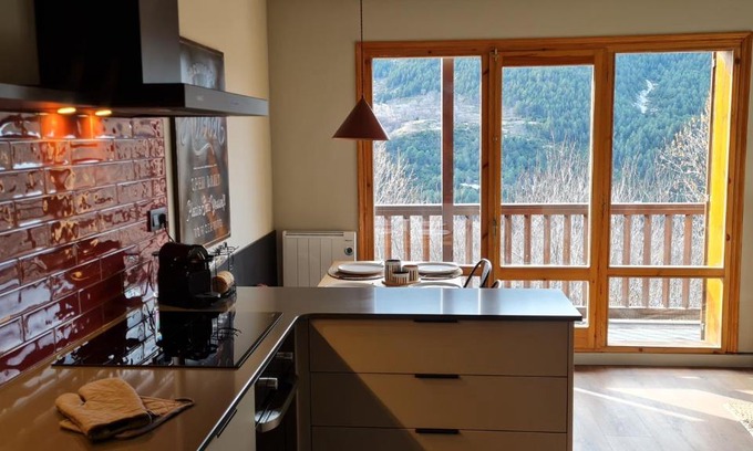 Lleida Apartment | Family-Friendly Retreat at Boí Taüll CALMA I - Rated 9.1!